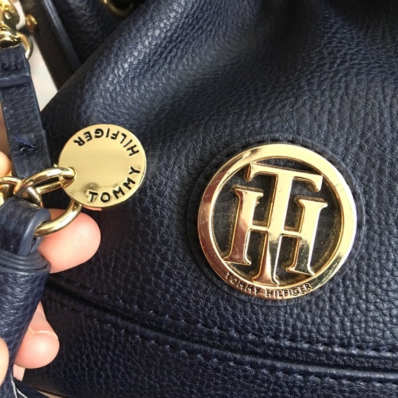 SOLD Tommy Hilfiger Navy Faux Leather Bucket Bag - Picture 6 of 6
